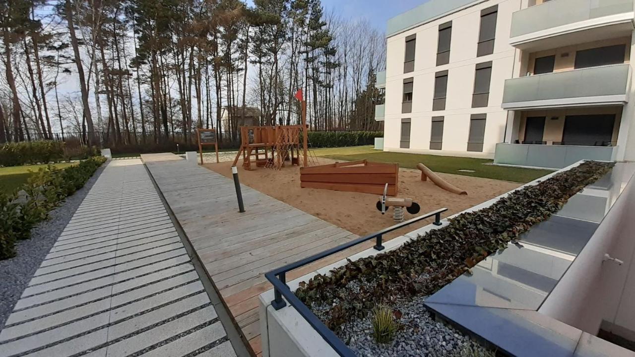 Baltica Apartament Przy Samej Plazy Rewal Exteriör bild